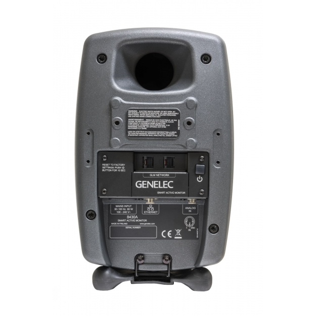 Genelec 8430APM IP SAM Studio Monitor achter
